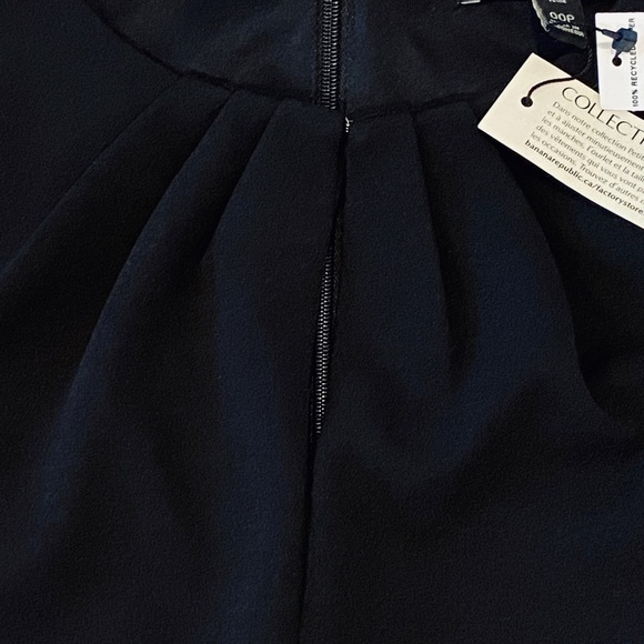 Banana Republic Dress w/ Thin Front Keyhole - Picture 6 of 16